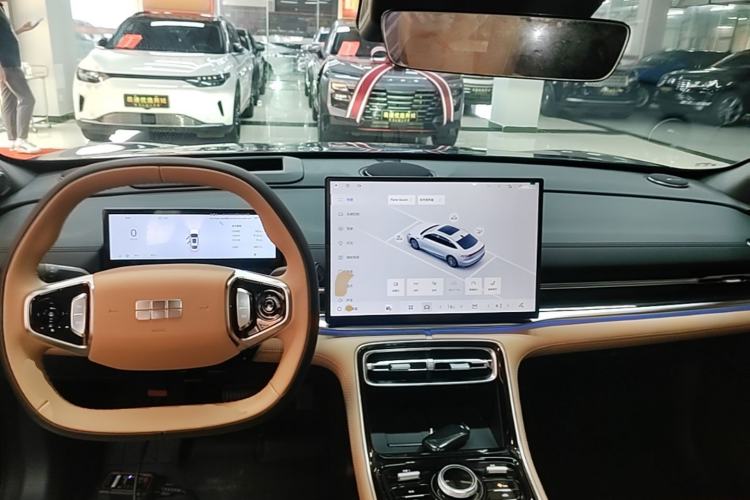 Used Geely Galaxy A7 2025 Model EM-i 150km Starship Edition Center Console