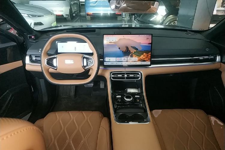Used Geely Galaxy A7 2025 Model EM-i 150km Starship Edition Center Console
