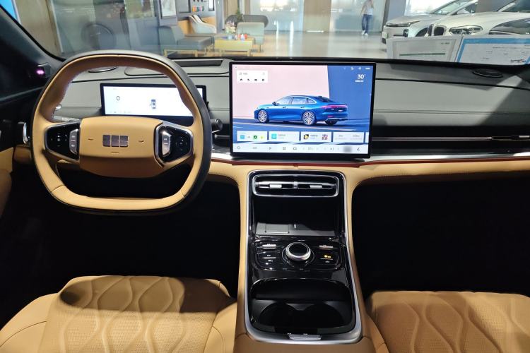 Used Geely Galaxy A7 2025 Model EM-i 150km Starship Edition Center Console