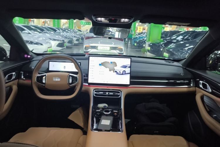 Used Geely Galaxy A7 2025 Model EM-i 150km Starship Edition Center Console