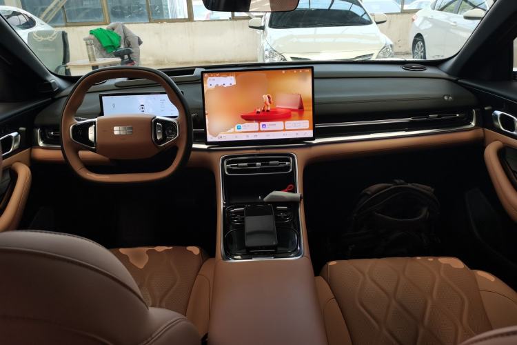 Used Geely Galaxy A7 2025 Model EM-i 150km Starship Edition Center Console