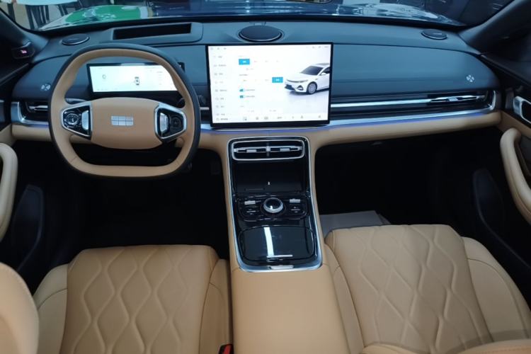 Used Geely Galaxy A7 2025 Model EM-i 150km Starship Edition Center Console