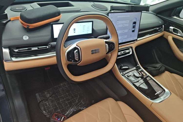 Used Geely Galaxy A7 2025 Model EM-i 150km Starship Edition Center Console
