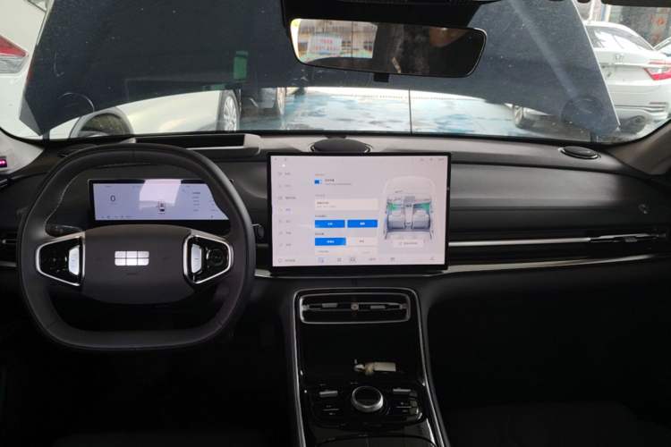 Used Geely Galaxy A7 2025 Model EM-i 150km Exploration+ Edition Center Console