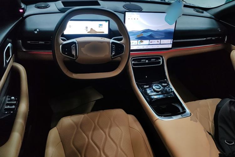 Used Geely Galaxy A7 2025 Model EM-i 150km Starship Edition Center Console