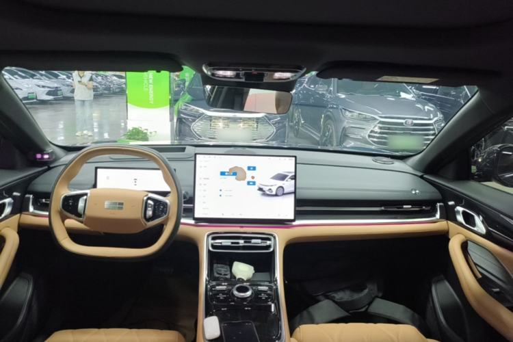Used Geely Galaxy A7 2025 Model EM-i 150km Starship Edition Center Console