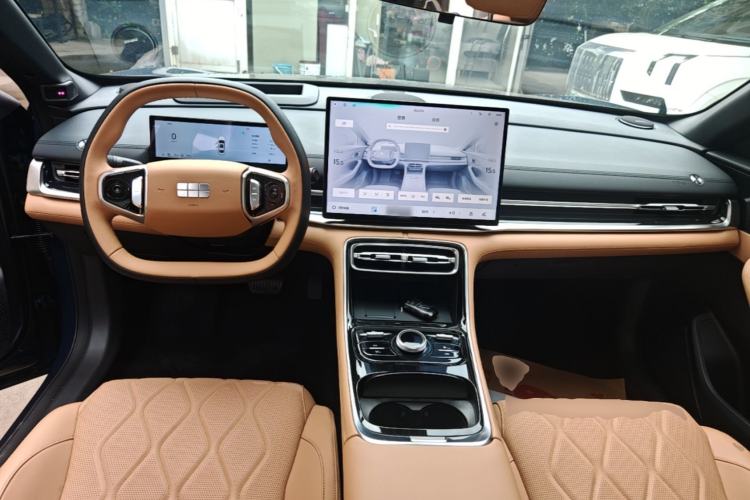 Used Geely Galaxy A7 2025 Model EM-i 150km Starship Edition Center Console