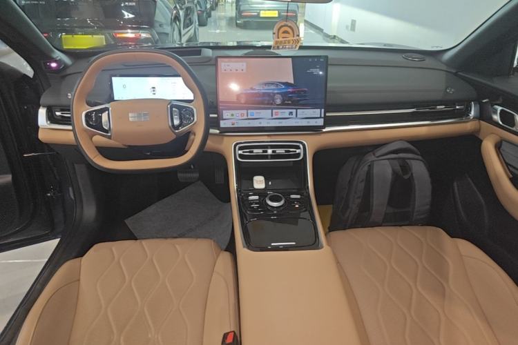Used Geely Galaxy A7 2025 Model EM-i 150km Starship Edition Center Console