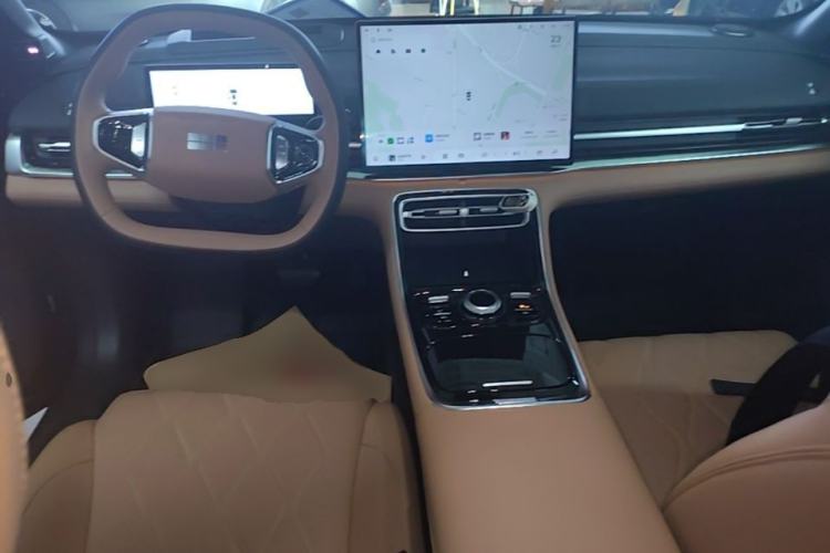 Used Geely Galaxy A7 2025 Model EM-i 150km Starship Edition Center Console
