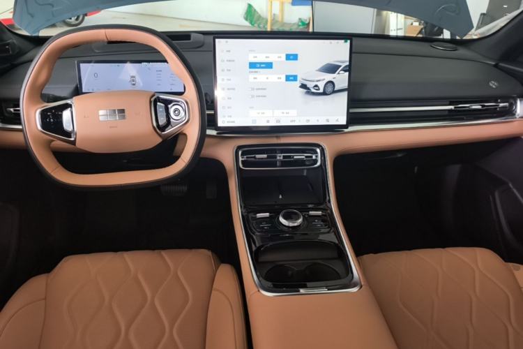 Used Geely Galaxy A7 2025 Model EM-i 150km Starship Edition Center Console