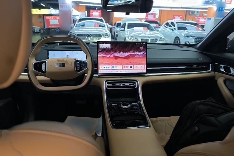 Used Geely Galaxy A7 2025 Model EM-i 150km Starship Edition Center Console