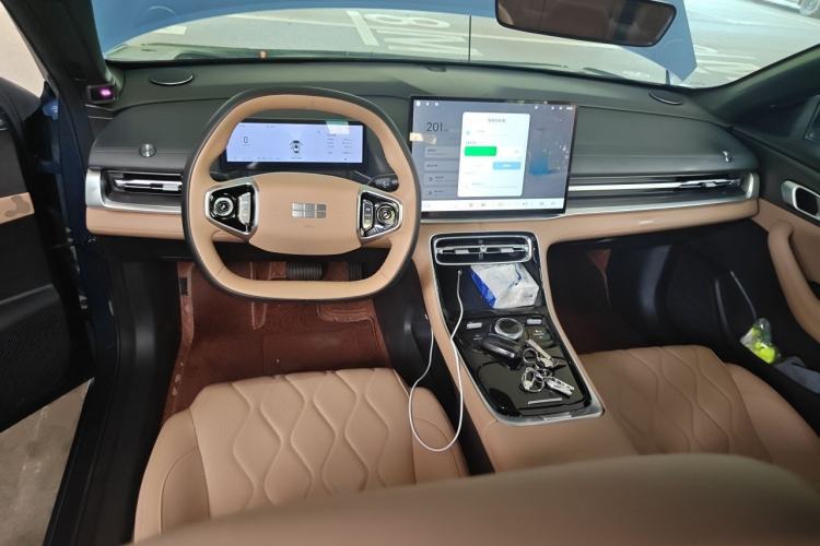 Used Geely Galaxy A7 2025 Model EM-i 70km Launch Edition Center Console