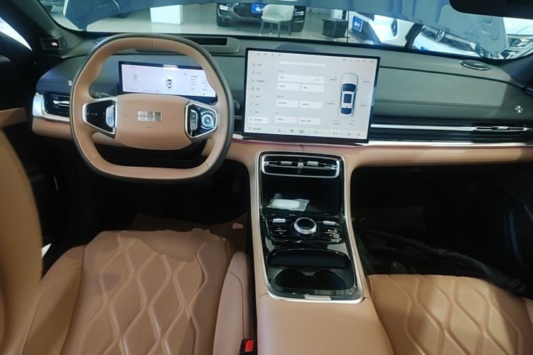 Used Geely Galaxy A7 2025 Model EM-i 150km Starship Edition Center Console