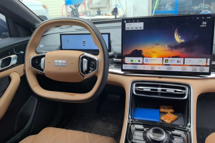Used Geely Galaxy A7 2025 Model EM-i 150km Starship Edition Center Console