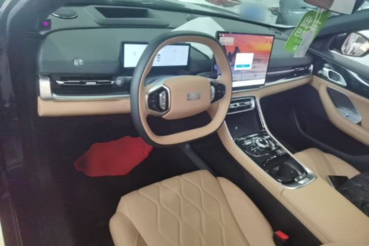 Used Geely Galaxy A7 2025 Model EM-i 150km Starship Edition Center Console