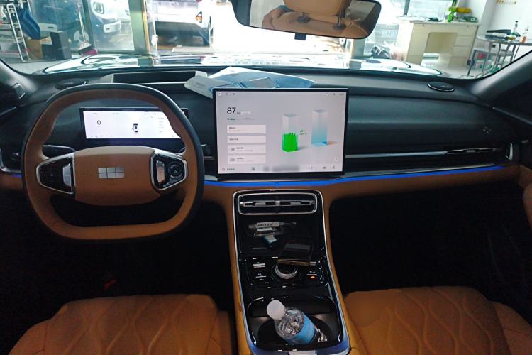 Used Geely Galaxy A7 2025 Model EM-i 150km Starship Edition Center Console