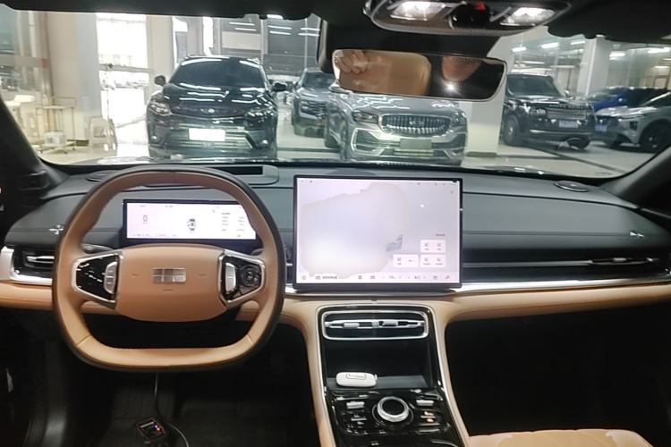 Used Geely Galaxy A7 2025 Model EM-i 150km Starship Edition Center Console