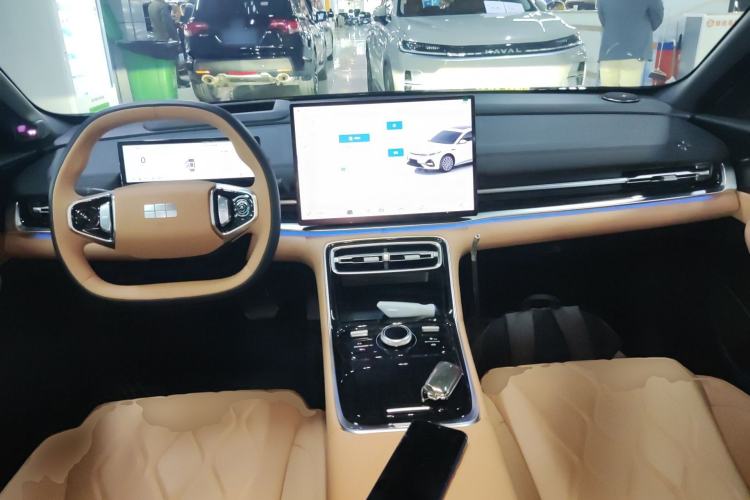 Used Geely Galaxy A7 2025 Model EM-i 150km Starship Edition Center Console