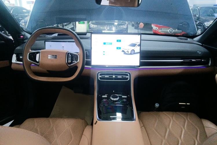 Used Geely Galaxy A7 2025 Model EM-i 150km Starship Edition Center Console
