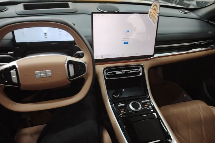 Used Geely Galaxy A7 2025 Model EM-i 150km Starship Edition Center Console