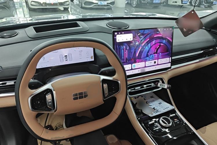 Used Geely Galaxy A7 2025 Model EM-i 150km Starship Edition Center Console