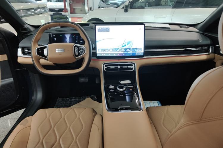 Used Geely Galaxy A7 2025 Model EM-i 150km Starship Edition Center Console