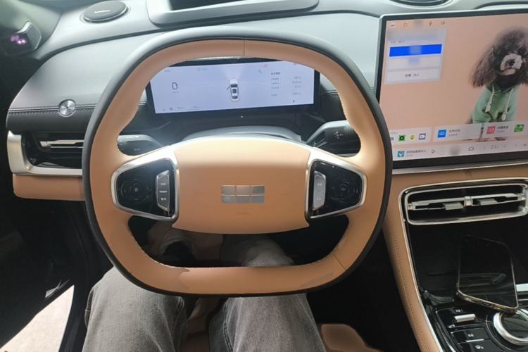 Used Geely Galaxy A7 2025 Model EM-i 150km Starship Edition Center Console