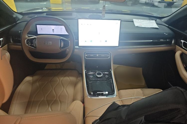 Used Geely Galaxy A7 2025 Model EM-i 150km Starship Edition Center Console