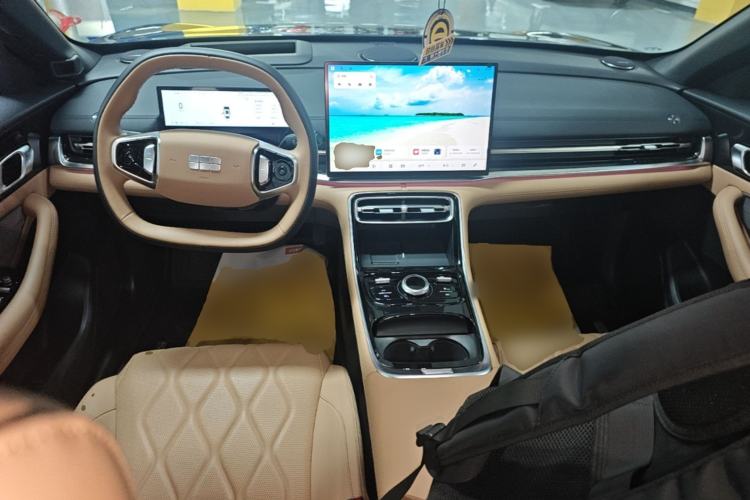 Used Geely Galaxy A7 2025 Model EM-i 150km Starship Edition Center Console