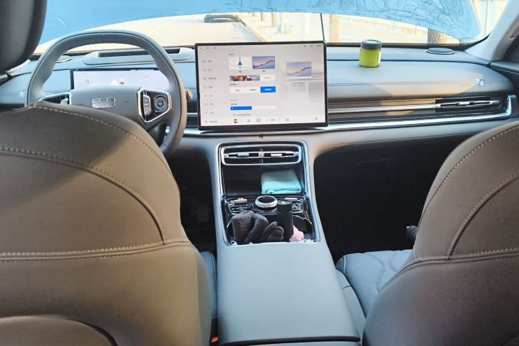 Used Geely Galaxy A7 2025 Model EM-i 150km Exploration+ Edition Center Console