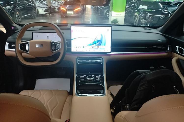 Used Geely Galaxy A7 2025 Model EM-i 150km Starship Edition Center Console