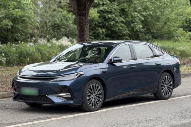 Used Geely Galaxy A7 2025 Model EM-i 150km Starship Edition
