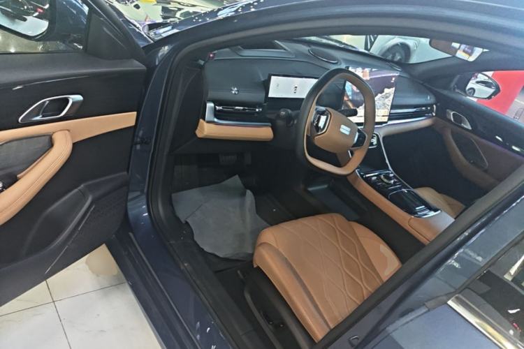 Used Geely Galaxy A7 2025 Model EM-i 150km Starship Edition Driver Seat