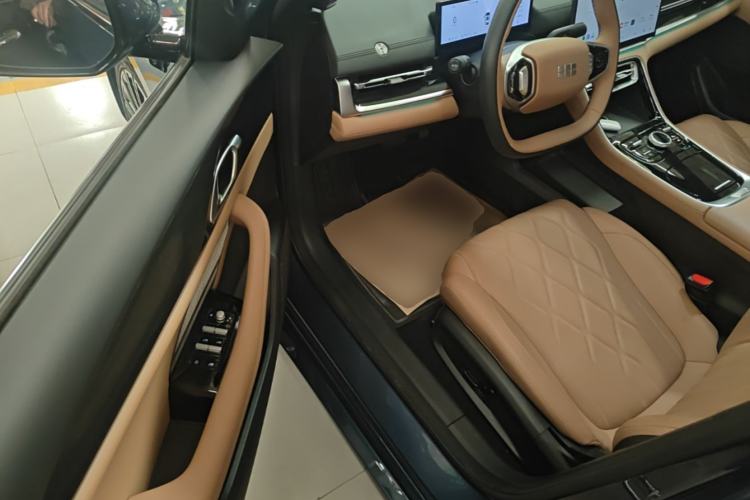 Used Geely Galaxy A7 2025 Model EM-i 150km Starship Edition Driver Seat
