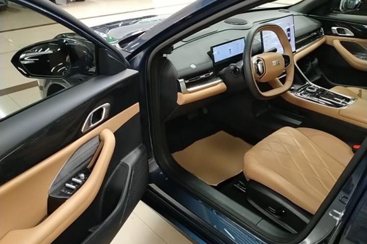 Used Geely Galaxy A7 2025 Model EM-i 150km Starship Edition Driver Seat