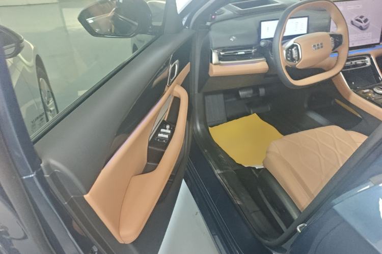 Used Geely Galaxy A7 2025 Model EM-i 150km Starship Edition Driver Seat