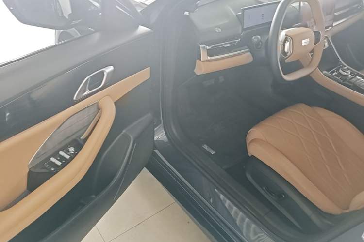 Used Geely Galaxy A7 2025 Model EM-i 150km Starship Edition Driver Seat