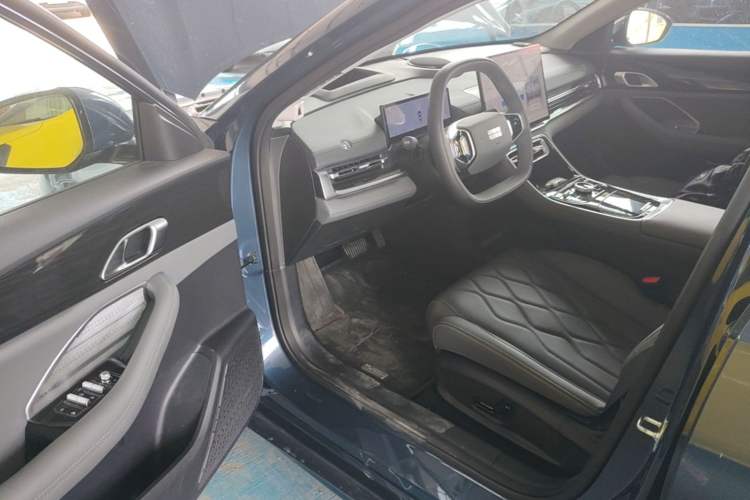 Used Geely Galaxy A7 2025 Model EM-i 150km Exploration+ Edition Driver Seat