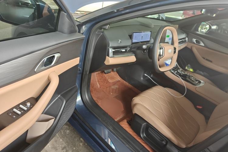 Used Geely Galaxy A7 2025 Model EM-i 70km Launch Edition Driver Seat