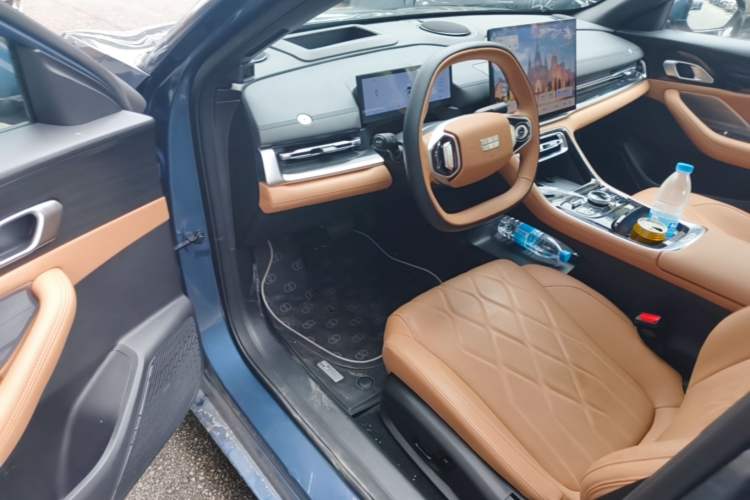 Used Geely Galaxy A7 2025 Model EM-i 150km Starship Edition Driver Seat