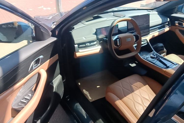 Used Geely Galaxy A7 2025 Model EM-i 150km Starship Edition Driver Seat