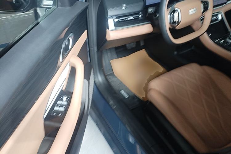 Used Geely Galaxy A7 2025 Model EM-i 150km Starship Edition Driver Seat