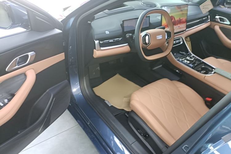 Used Geely Galaxy A7 2025 Model EM-i 150km Starship Edition Driver Seat