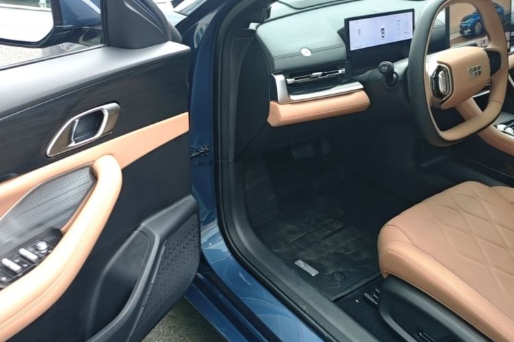 Used Geely Galaxy A7 2025 Model EM-i 150km Starship Edition Driver Seat