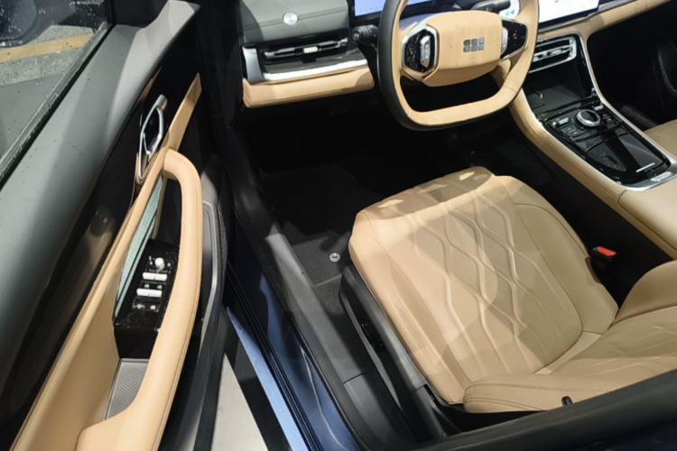 Used Geely Galaxy A7 2025 Model EM-i 150km Starship Edition Driver Seat