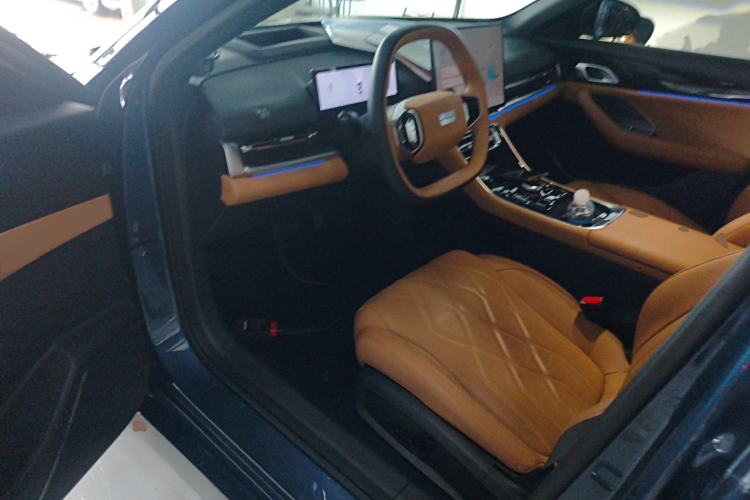 Used Geely Galaxy A7 2025 Model EM-i 150km Starship Edition Driver Seat