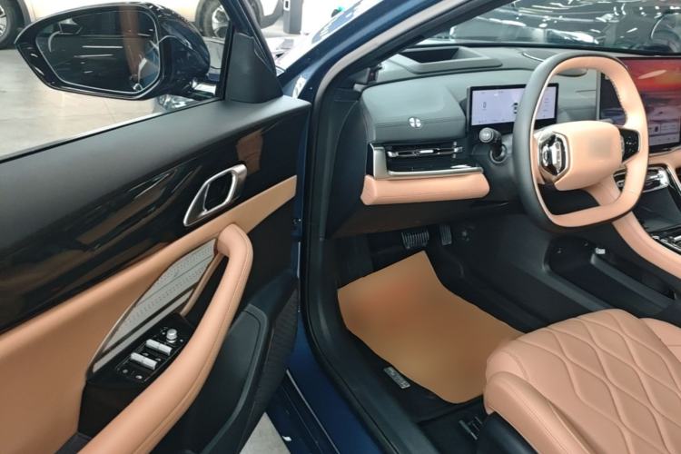 Used Geely Galaxy A7 2025 Model EM-i 150km Starship Edition Driver Seat