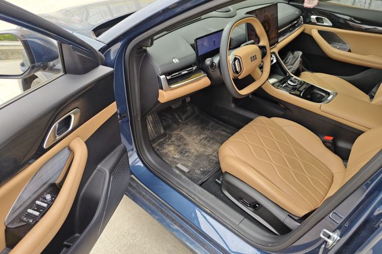 Used Geely Galaxy A7 2025 Model EM-i 150km Starship Edition Driver Seat