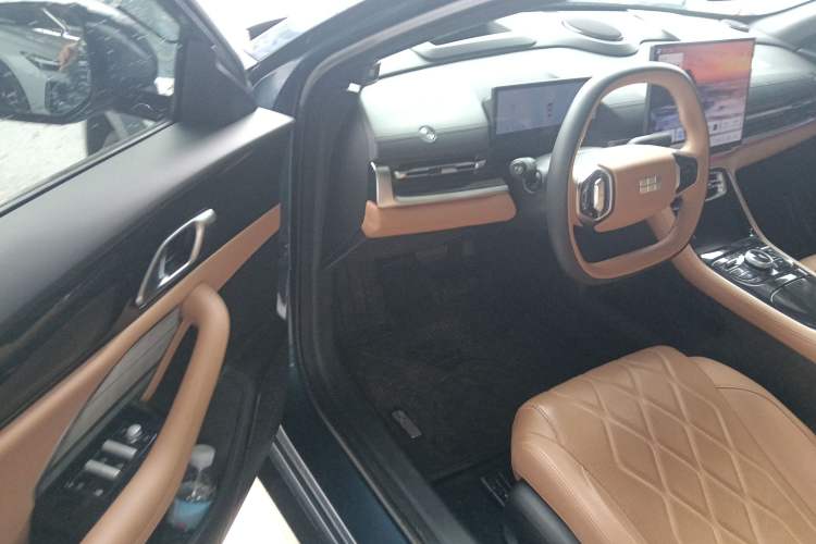 Used Geely Galaxy A7 2025 Model EM-i 150km Starship Edition Driver Seat