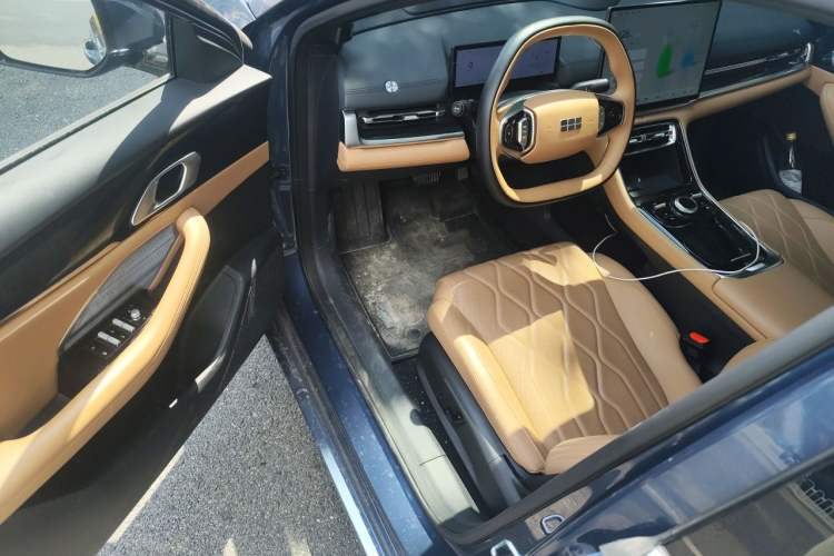 Used Geely Galaxy A7 2025 Model EM-i 150km Starship Edition Driver Seat